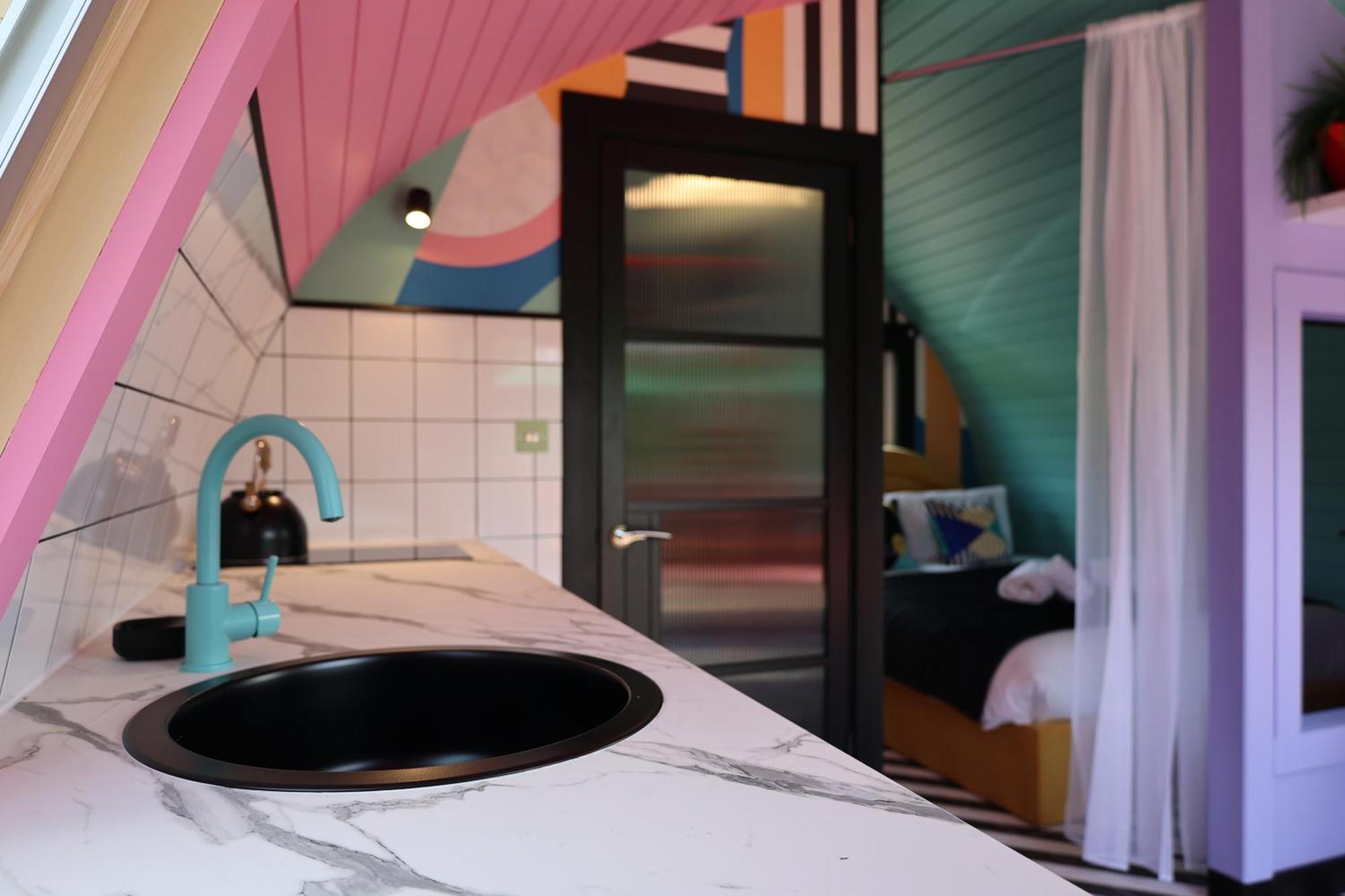 Апартаменты Ammonite Glamping Pod & Hot Tub Hungerton Экстерьер фото